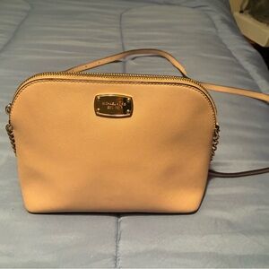 MICHAEL Michael Kors pale Pink Crossbody Bag with Gold Accents